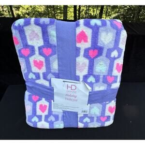 Brand New HD Designs Holiday Throw Valentines Day Collection Micro-Plush Blanket